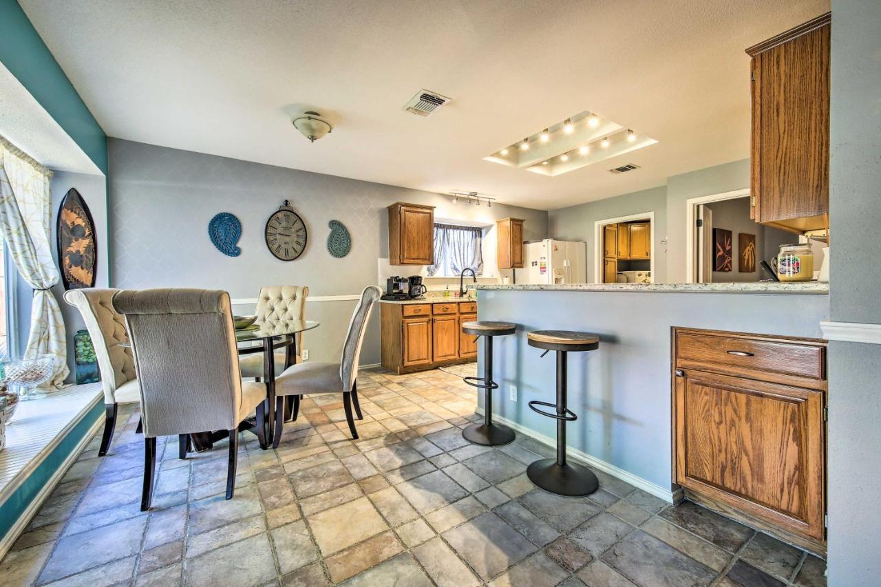 Peaceful San Antonio Oasis With Private Pool And Grill Villa Екстериор снимка