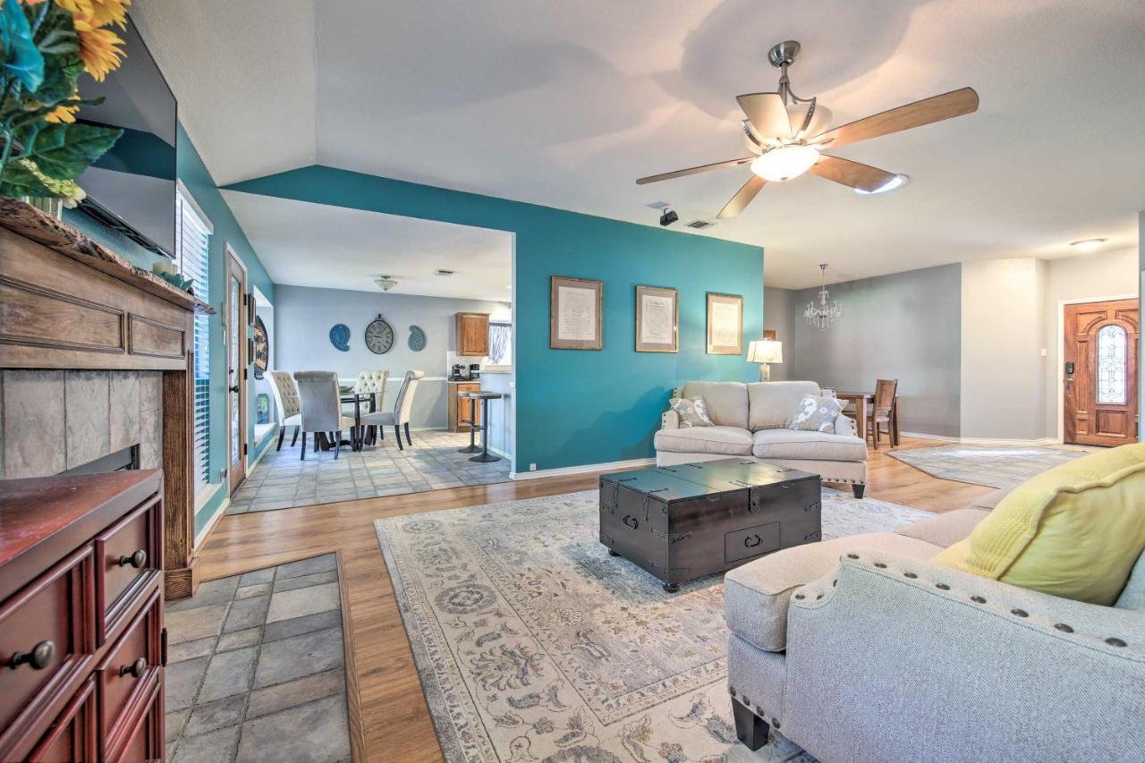 Peaceful San Antonio Oasis With Private Pool And Grill Villa Екстериор снимка